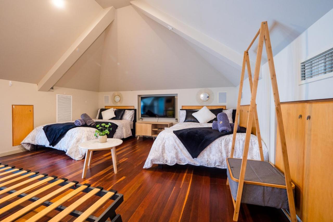 Quiet Private Studio In Strathfield With Kitchenette And Private Bathroom 3Min To Station Sleeps 6 Сідней Екстер'єр фото
