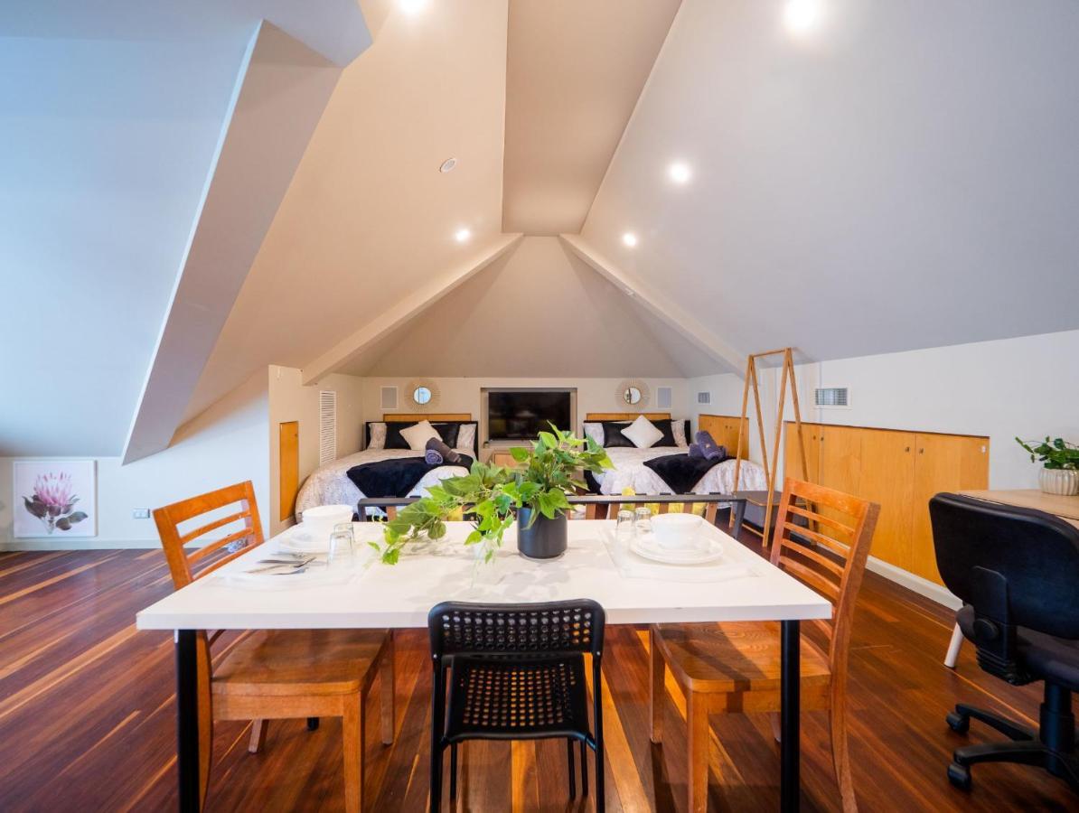 Quiet Private Studio In Strathfield With Kitchenette And Private Bathroom 3Min To Station Sleeps 6 Сідней Екстер'єр фото