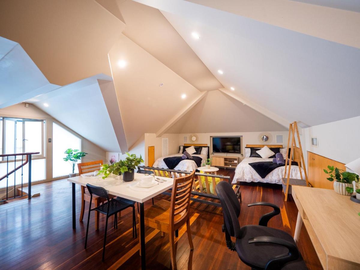 Quiet Private Studio In Strathfield With Kitchenette And Private Bathroom 3Min To Station Sleeps 6 Сідней Екстер'єр фото